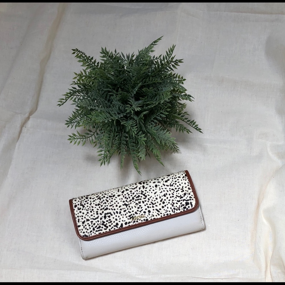 Fossil Memoir Wallet with Cheetah Print